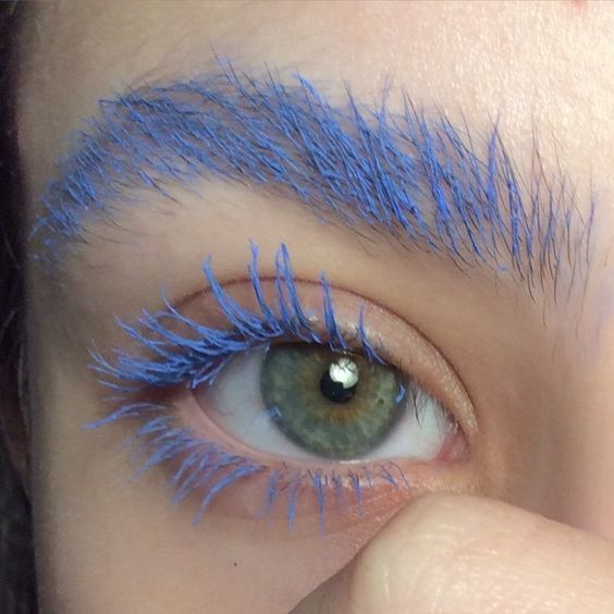 ¡Color lashes! Cómo y con qué usar este nuevo trend