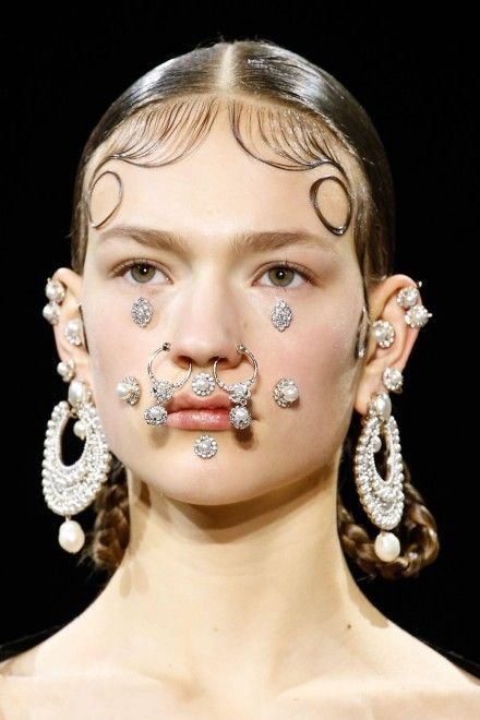 How to wear piercings and face jewellery, AW15 jewellery trend